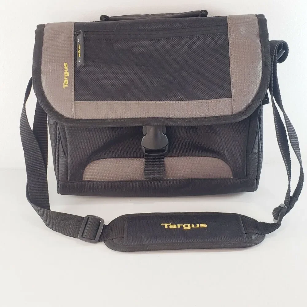 Targus CityGear Mini Messenger Bag iPad Tablets Soft Case Carrier Black Grey